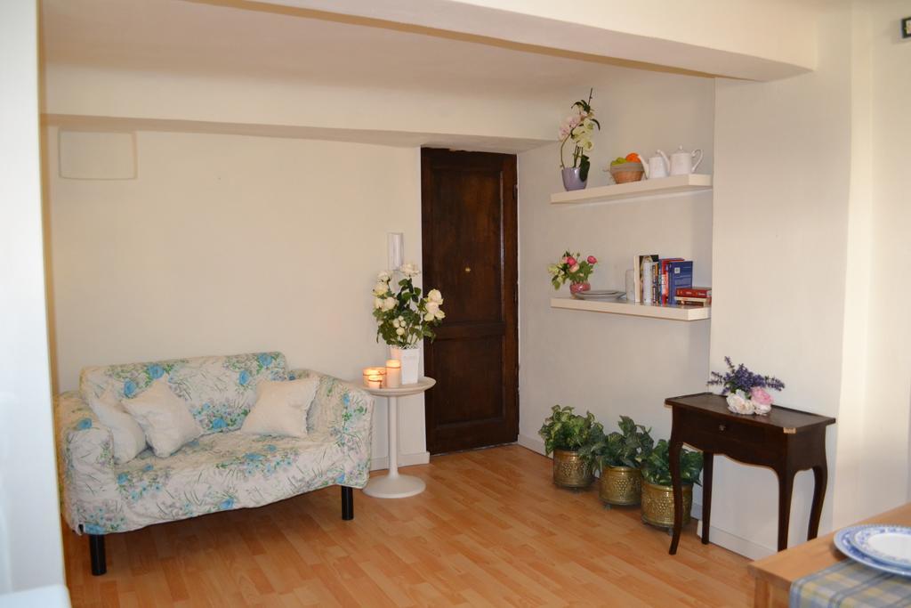 Studio In Centre Apartment Lucca Exterior foto
